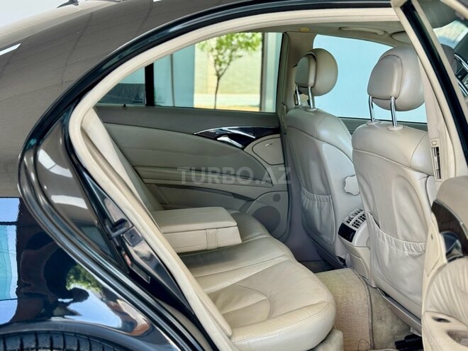 Mercedes E 240-25