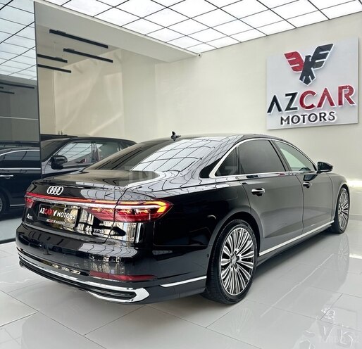 Audi A8-5