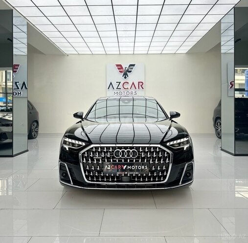 Audi A8-1