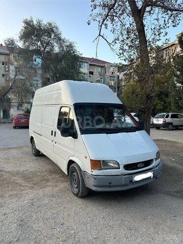Ford Transit-2