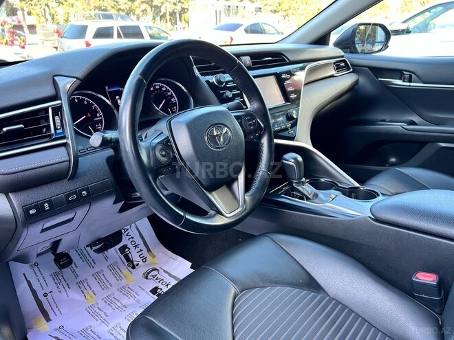 Toyota Camry-5