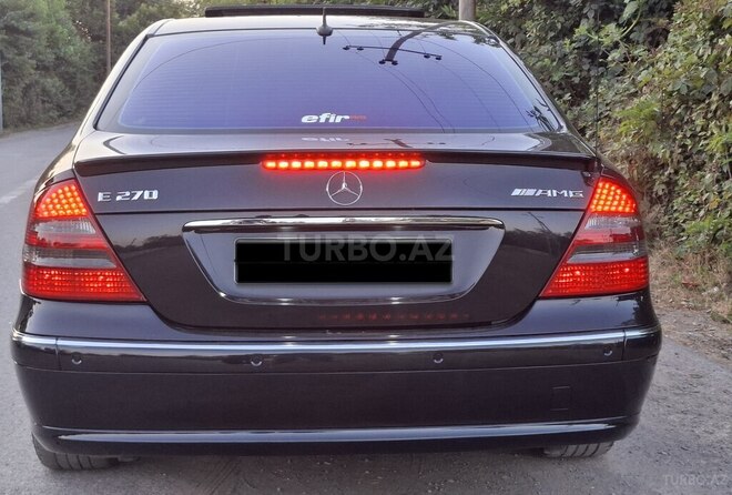 Mercedes E 270 2003, 391,000 km - 2.7 л - Astara