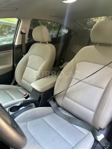 Hyundai Elantra 2017, 121,023 km - 2.0 л - Bakı