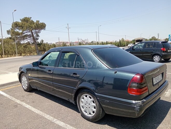 Mercedes C 230 1997, 404,000 km - 2.3 l - Bakı