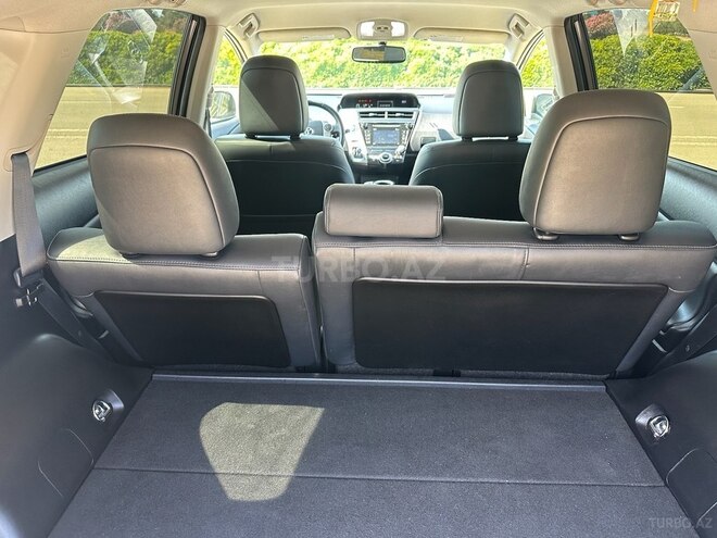 Toyota Prius V 2016, 236,036 km - 1.8 л - Bakı