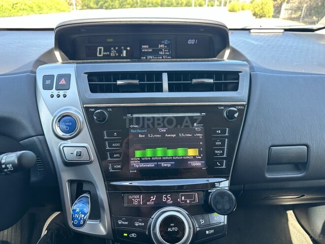 Toyota Prius V 2016, 236,036 km - 1.8 л - Bakı