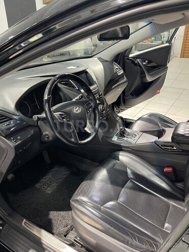 Hyundai Grandeur-8