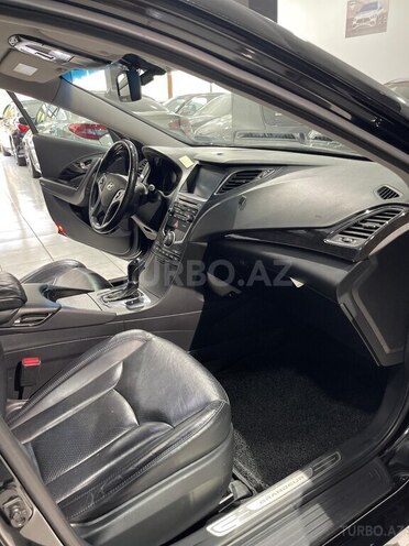 Hyundai Grandeur-12