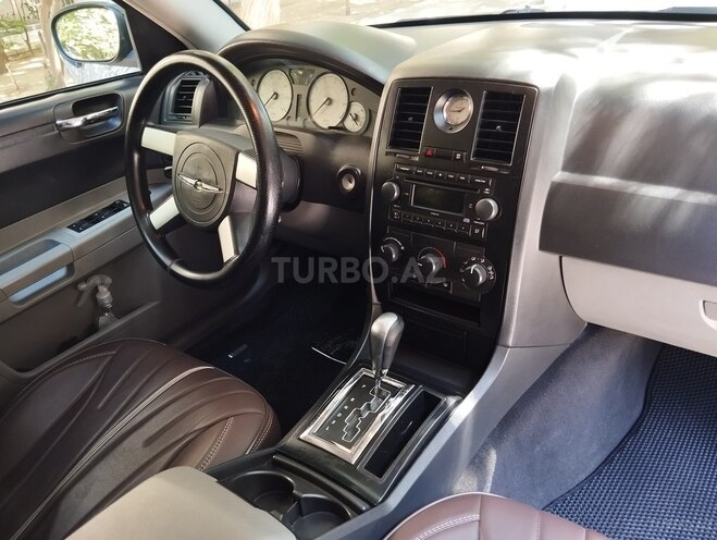 Chrysler 300C-6