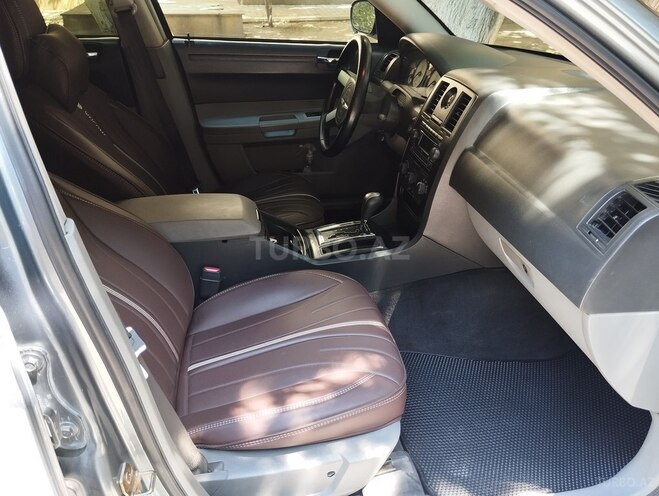 Chrysler 300C-7