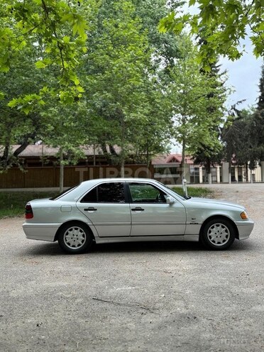 Mercedes C 220 d 1999, 333,333 km - 2.2 l - Sabirabad