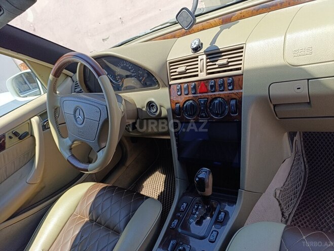 Mercedes C 230 1999, 268,000 km - 2.3 l - Goranboy