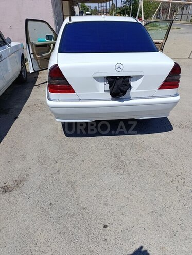 Mercedes C 230 1999, 268,000 km - 2.3 l - Goranboy