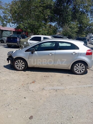 Kia Rio 2012, 200,000 km - 1.4 л - Bakı
