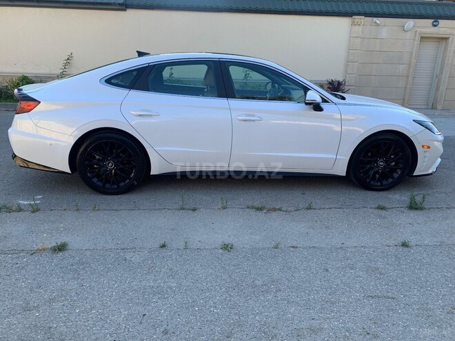 Hyundai Sonata-4