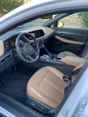 Hyundai Sonata-8