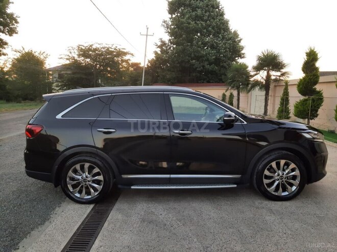 Kia Sorento-8