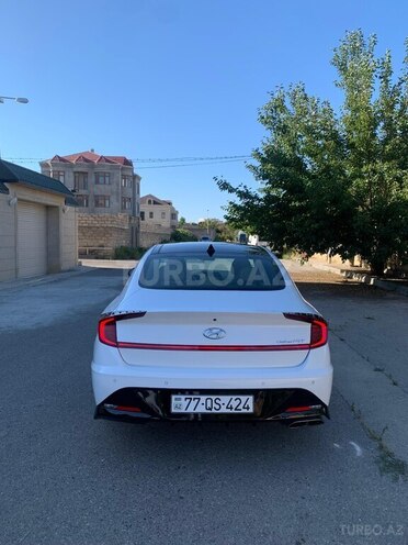 Hyundai Sonata-2