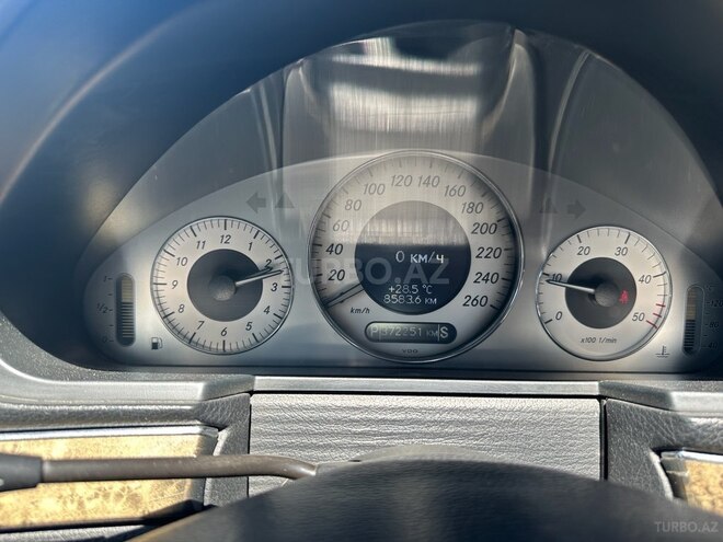 Mercedes E 220 d 2006, 372,000 km - 2.1 l - Bakı