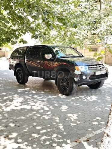 Mitsubishi L200 2012, 273,000 km - 2.5 l - Bakı