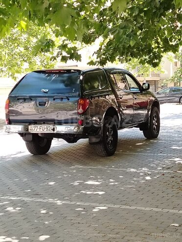 Mitsubishi L200 2012, 273,000 km - 2.5 l - Bakı