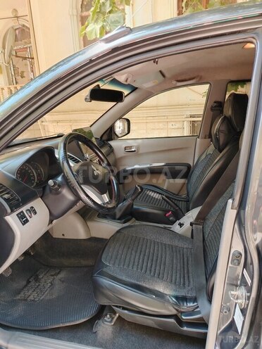 Mitsubishi L200 2012, 273,000 km - 2.5 l - Bakı