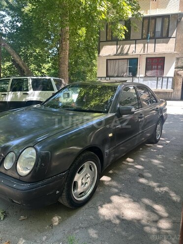 Mercedes E 230 1997, 415,000 km - 2.3 l - Mingəçevir