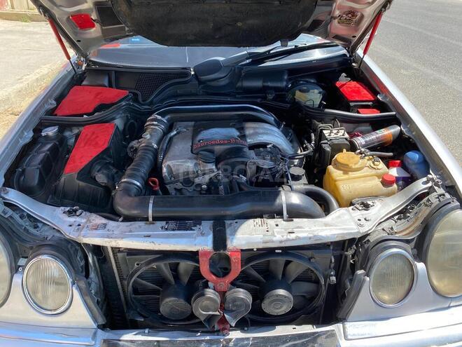 Mercedes E 270 2000, 395,000 km - 2.7 l - Bakı