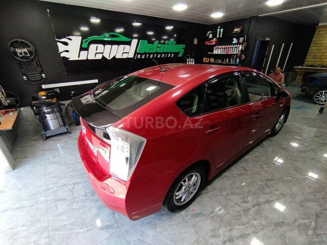 Toyota Prius-4