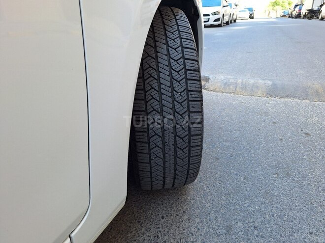 Hyundai Accent-7
