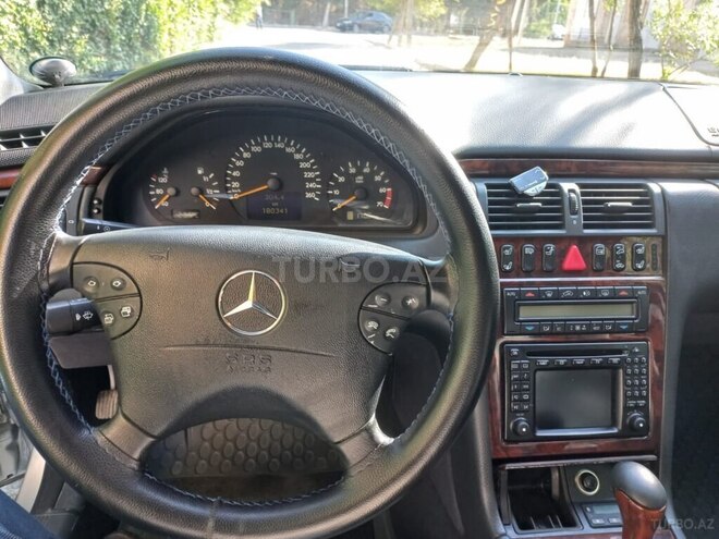 Mercedes E 280 2000, 180,000 km - 2.8 l - Sumqayıt