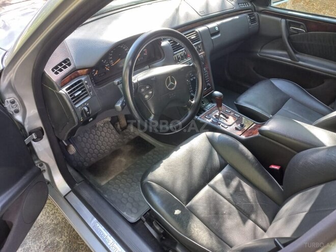 Mercedes E 280 2000, 180,000 km - 2.8 l - Sumqayıt