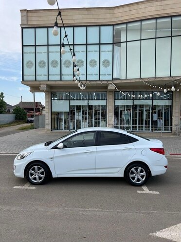 Hyundai Accent 2013, 212,000 km - 1.6 l - Bakı