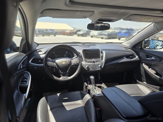 Chevrolet Malibu-8
