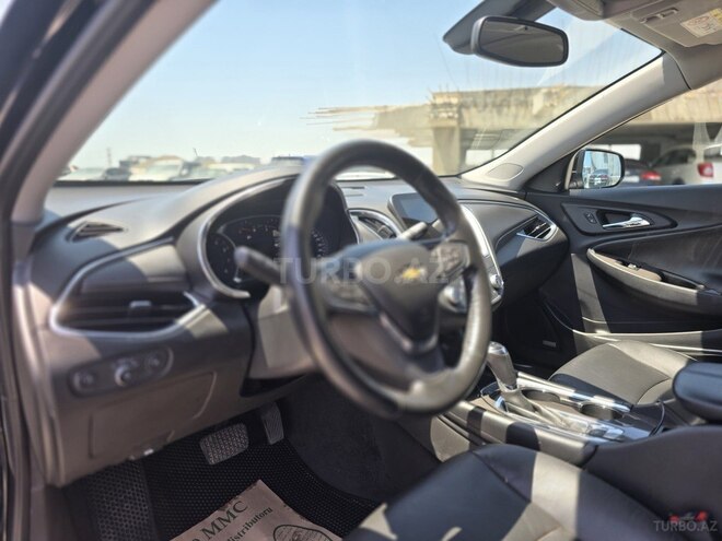 Chevrolet Malibu-13