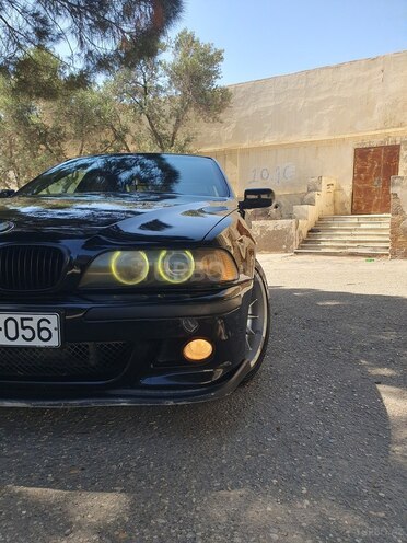 BMW 528 1999, 264,000 km - 2.8 l - Bakı