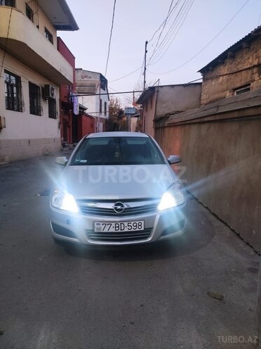 Opel Astra 2007, 260,000 km - 1.4 л - Bakı