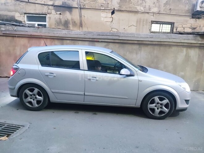 Opel Astra 2007, 260,000 km - 1.4 л - Bakı