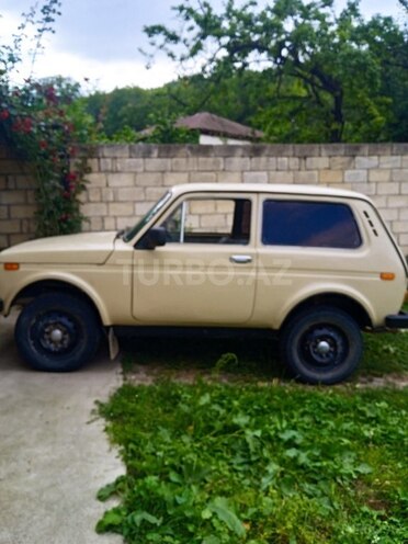 LADA (VAZ) Niva 1979, 70,000 km - 1.6 l - Quba