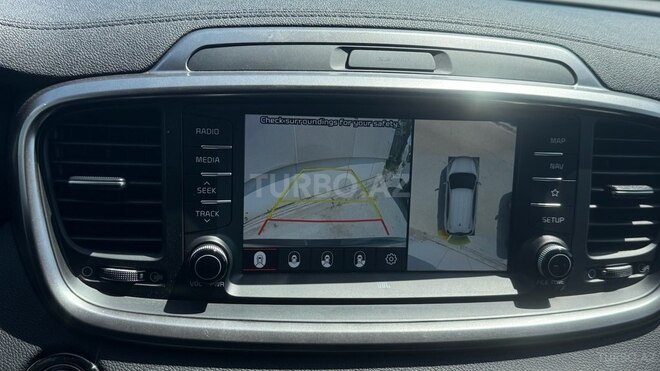 Kia Sorento-10