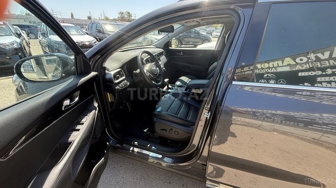 Kia Sorento-16
