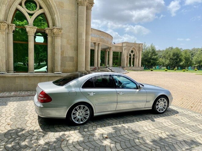 Mercedes E 240 2004, 245,800 km - 2.6 l - Masallı