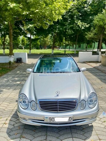 Mercedes E 240 2004, 245,800 km - 2.6 l - Masallı