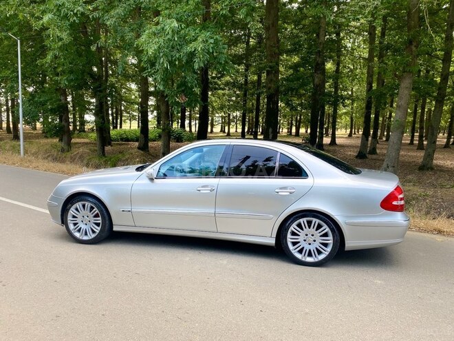 Mercedes E 240 2004, 245,800 km - 2.6 l - Masallı
