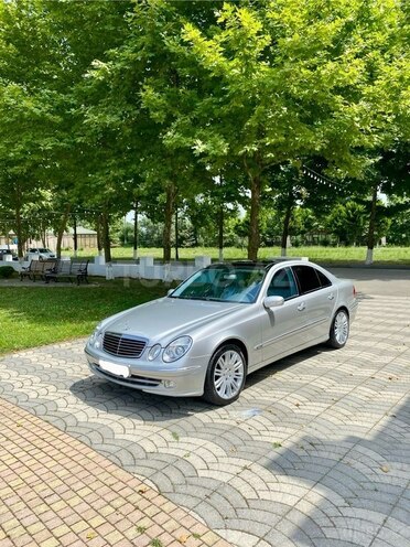 Mercedes E 240 2004, 245,800 km - 2.6 l - Masallı