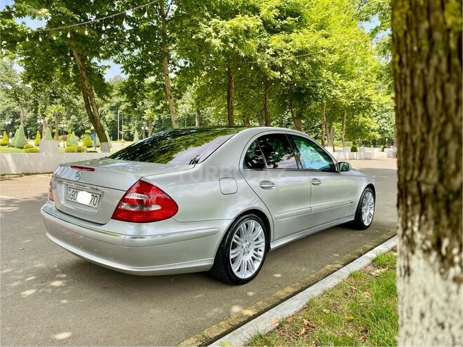 Mercedes E 240 2004, 245,800 km - 2.6 l - Masallı
