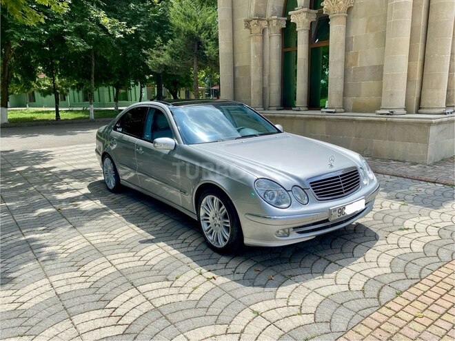 Mercedes E 240 2004, 245,800 km - 2.6 l - Masallı