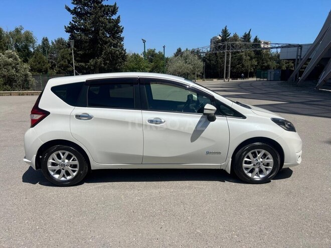 Nissan Note-5