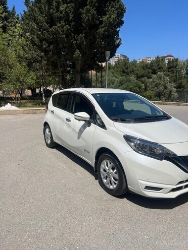 Nissan Note-2