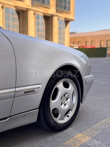 Mercedes E 220 d 2000, 429,000 km - 2.2 l - Xırdalan